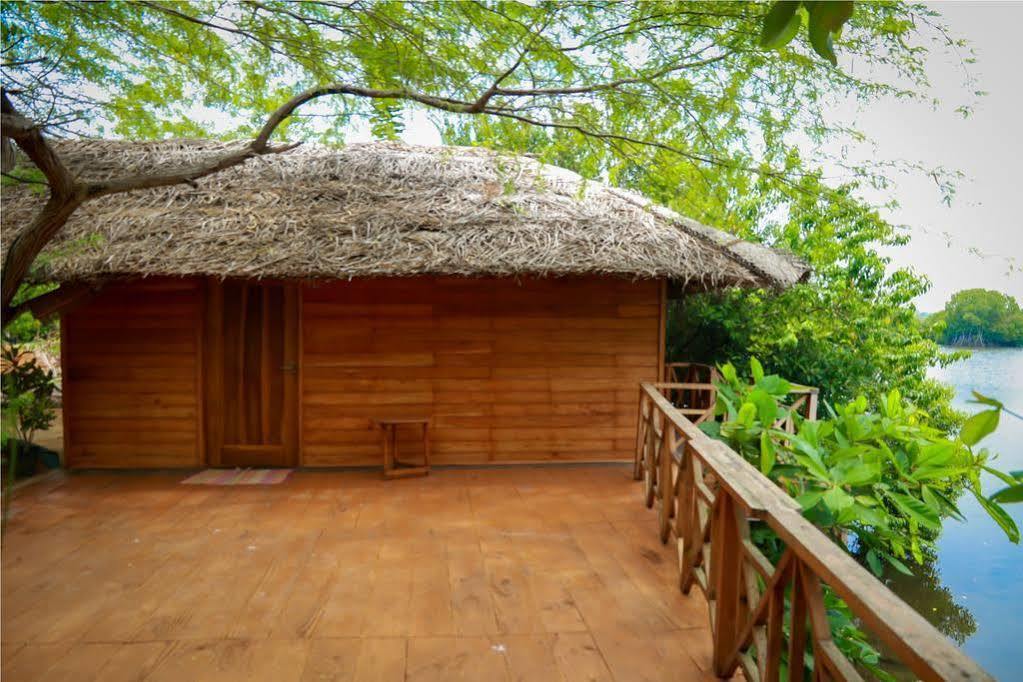 Harmony Beach Resort แทนกาลเล ภายนอก รูปภาพ